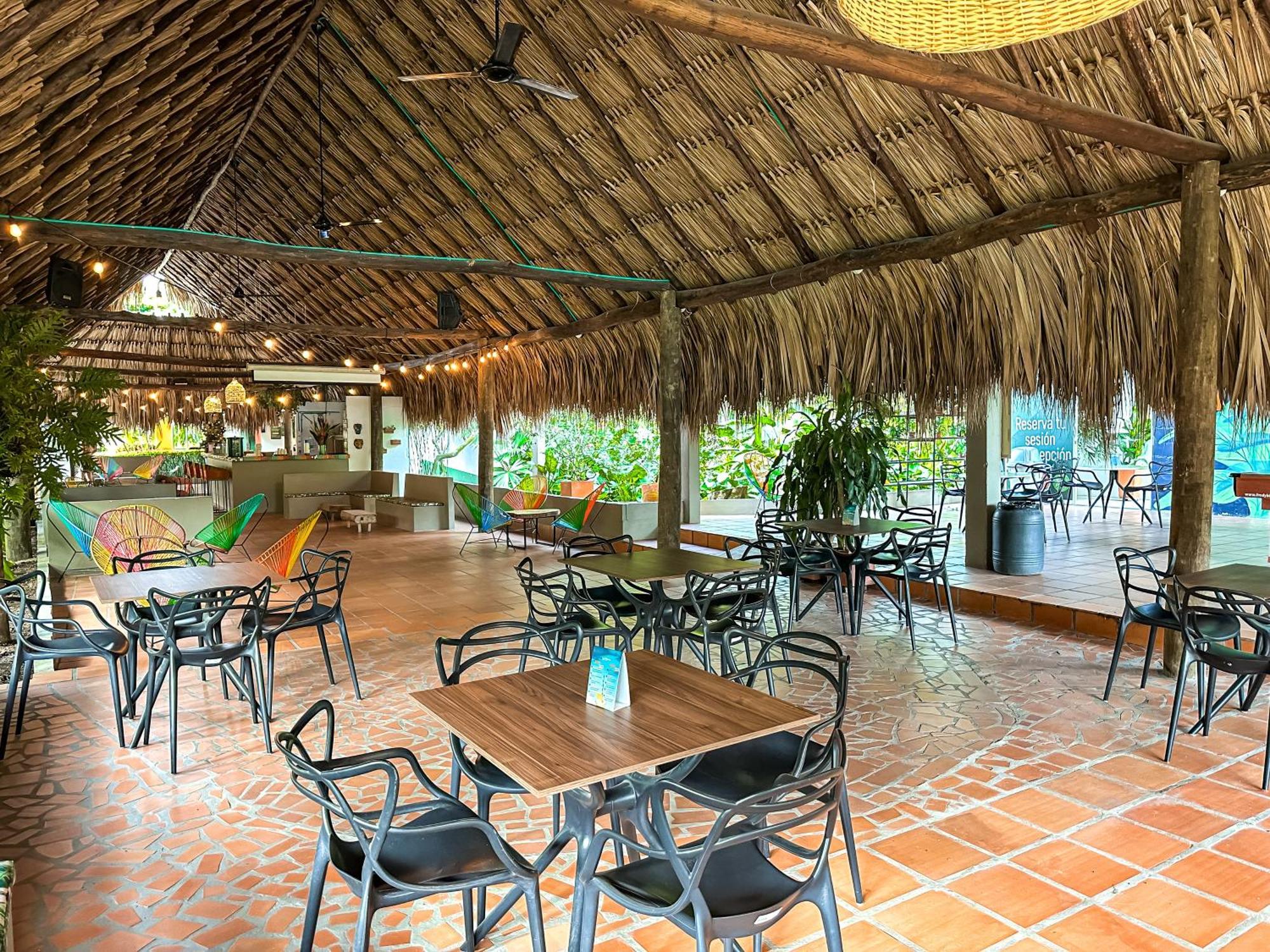Colores Ecoparque Hotel