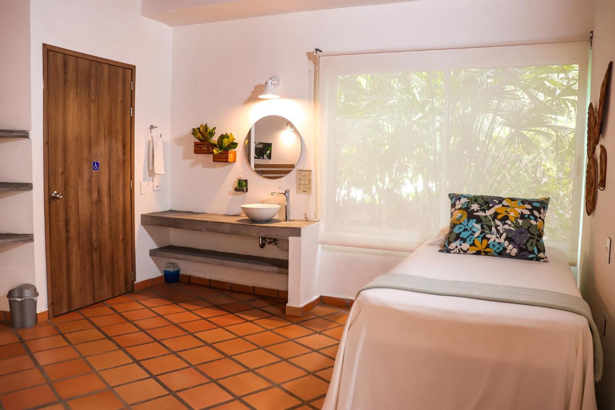 Colores Ecoparque Hotel Doradal