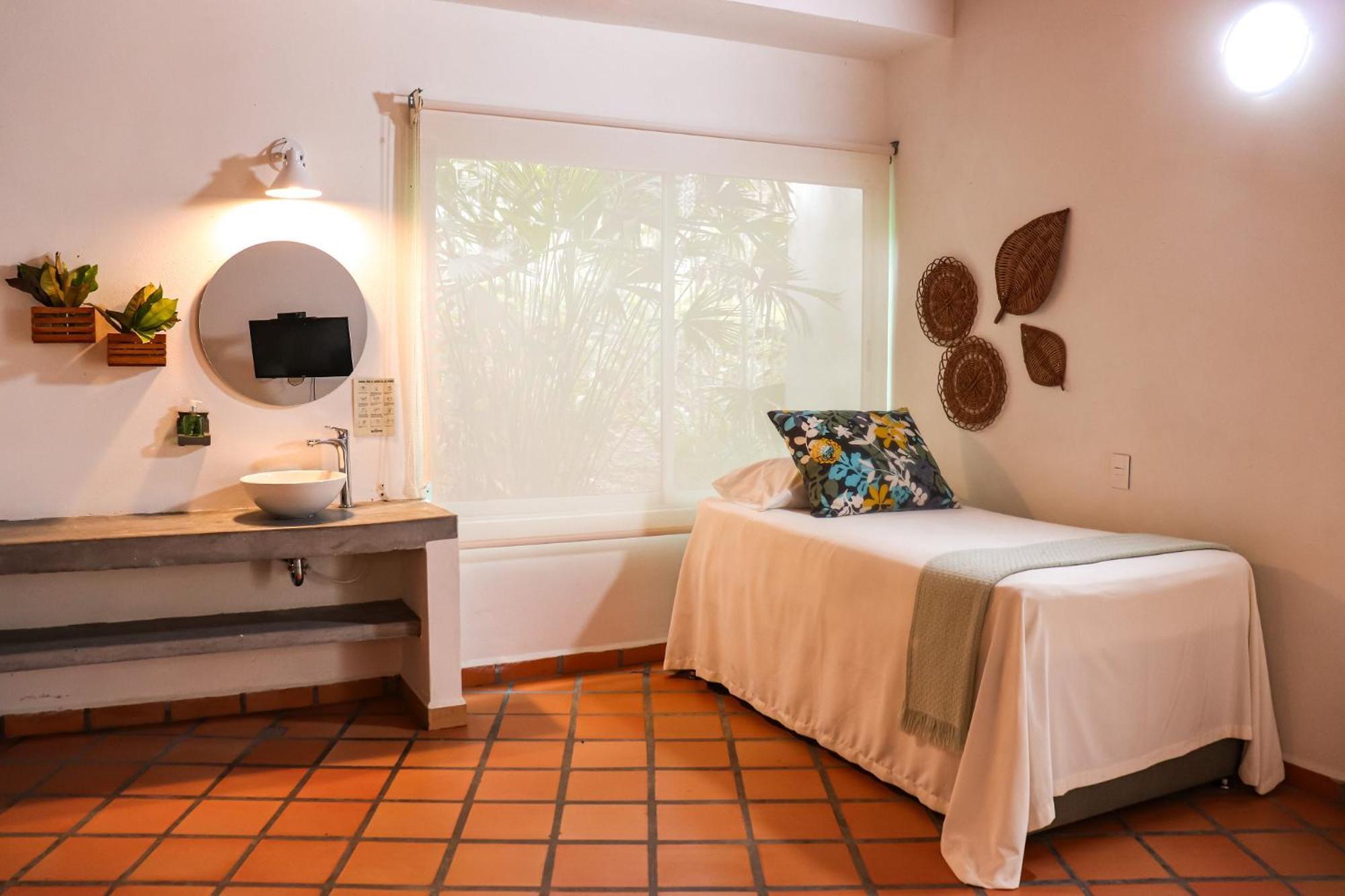 Colores Ecoparque Hotel 4*
